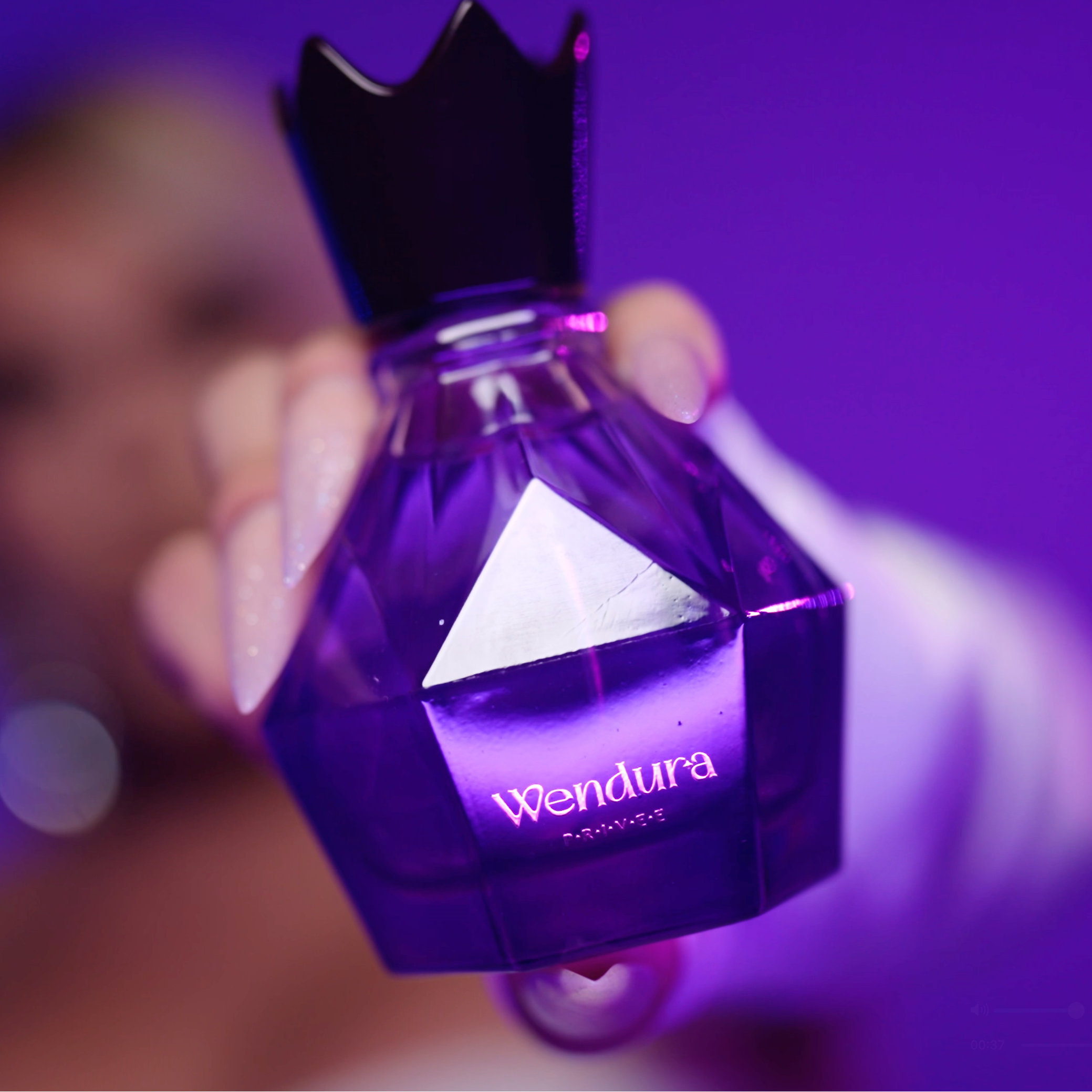 Wendura Privée — Perfume de Wendy Guevara
